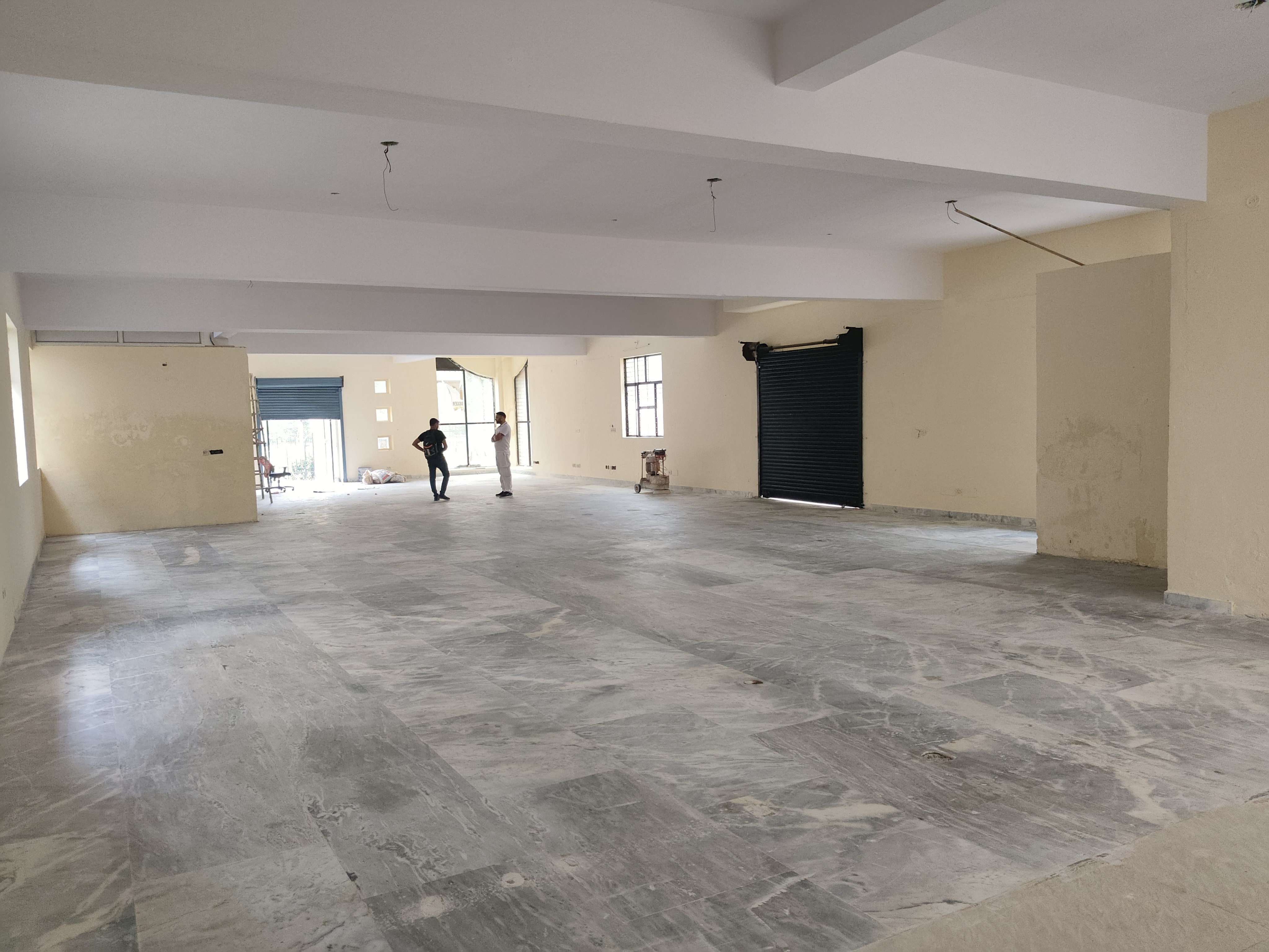 Warehouse For Rent in B-Block Sector 63