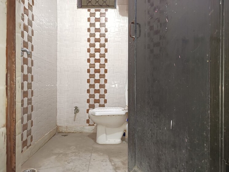 Bathroom, panchsheel enclave 2 Bedroom 920 Sq.Ft. Apartment In Panchsheel Enclave Ghaziabad 8946421