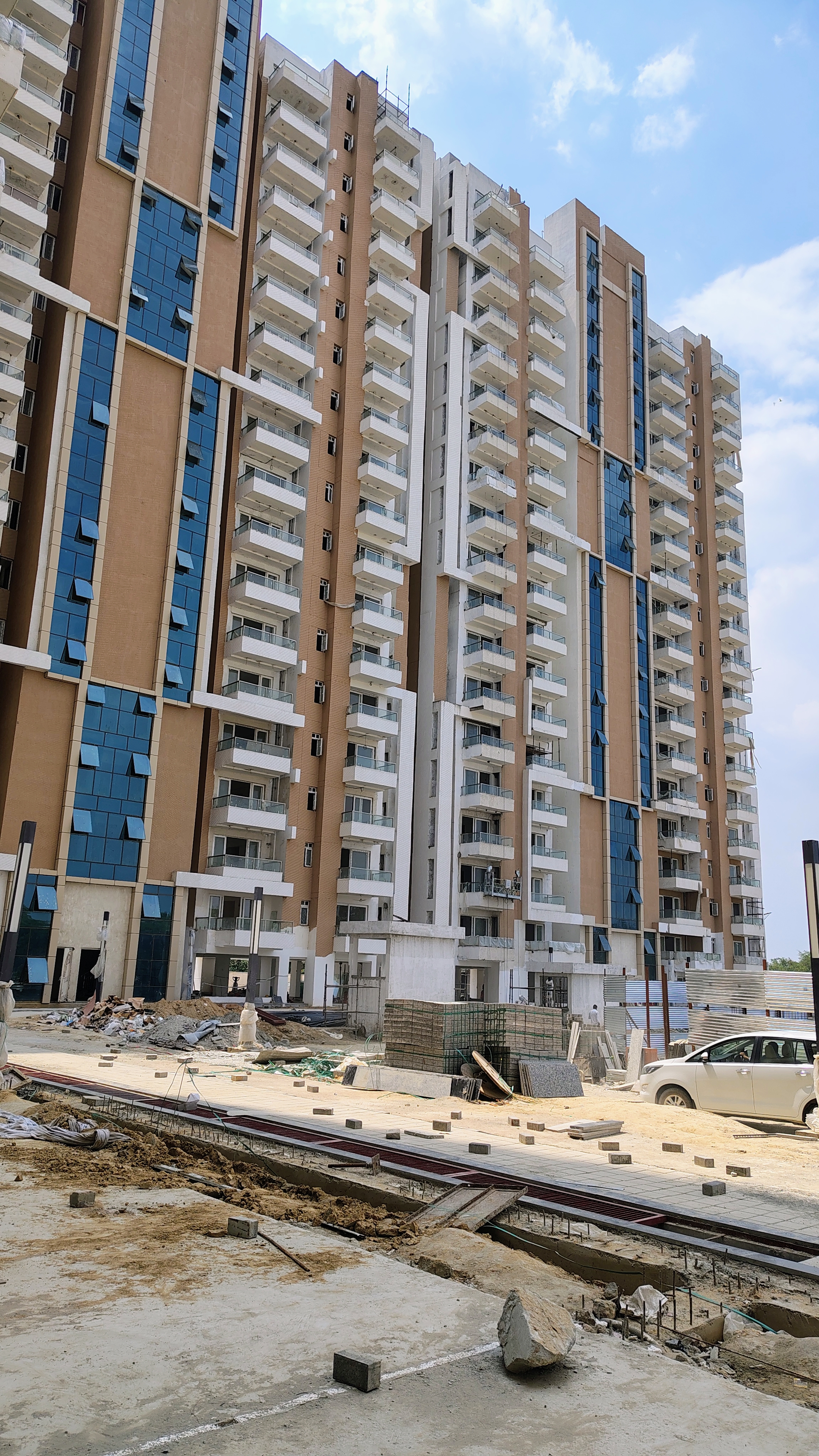 3 BHK + Pooja Room,Servant Room Apartment For Sale in Kashish Manor One