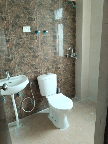 Master Bedroom in 3 BHK Apartment at Amrapali Dream Valley, Tech Zone 4 Greater Noida – for Rent