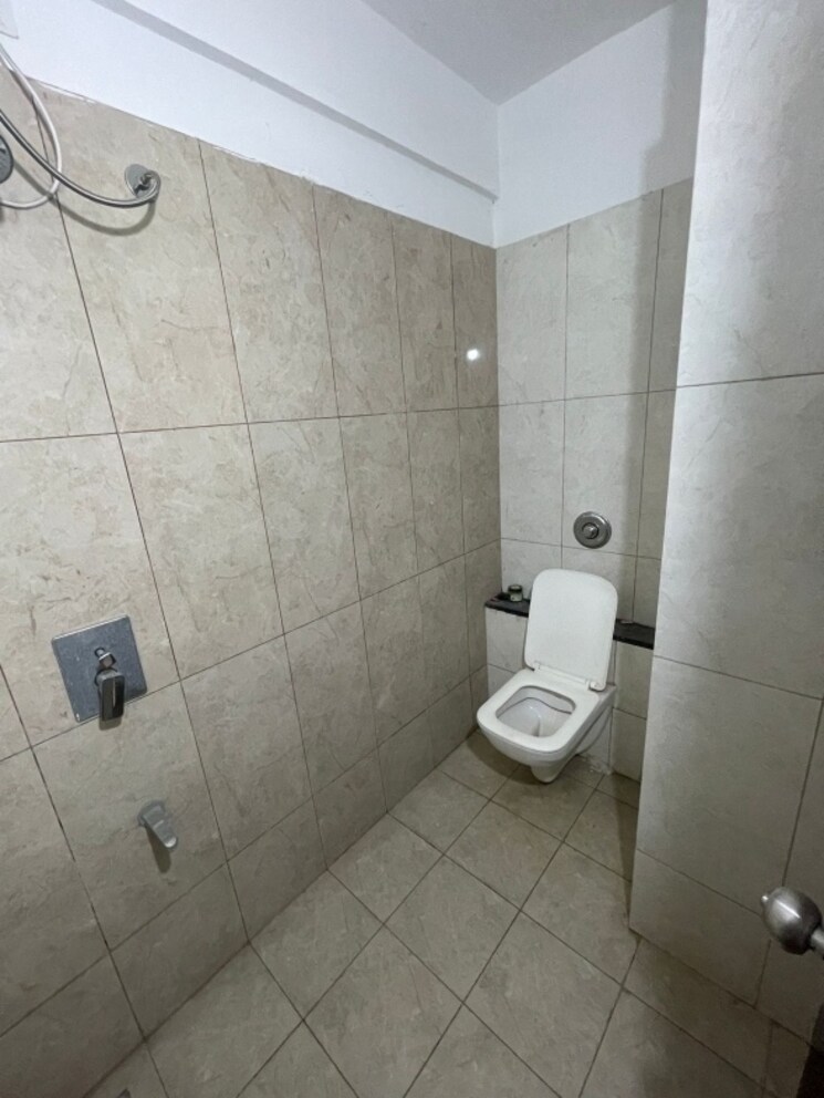 Bathroom, sneh-akshay-anantam 2 Bedroom 680 Sq.Ft. Apartment In Wakad Pune 8946508