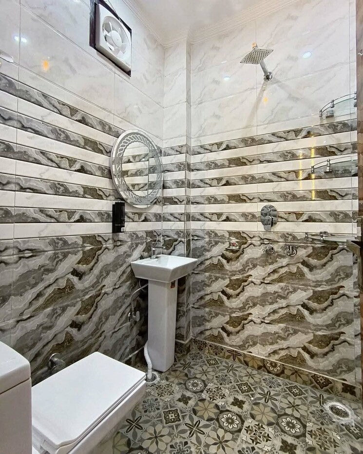Bathroom, sector 1 greater noida 4 Bedroom 2200 Sq.Ft. Builder Floor In Sector 1 Greater Noida Greater Noida 8946628