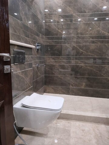 Bathroom in 1 BHK Apartment at Saket – for Rent