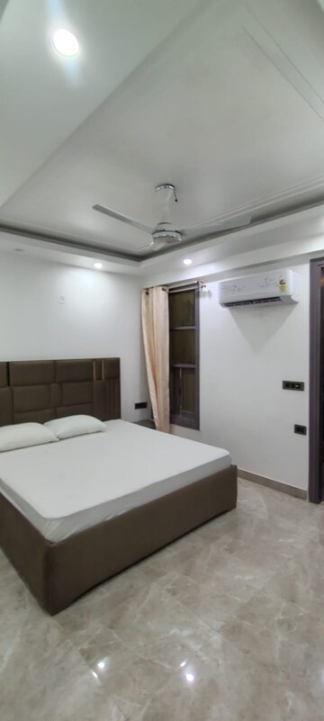 Bedroom in 3 BHK Builder Floor at Kishangarh – for Sale