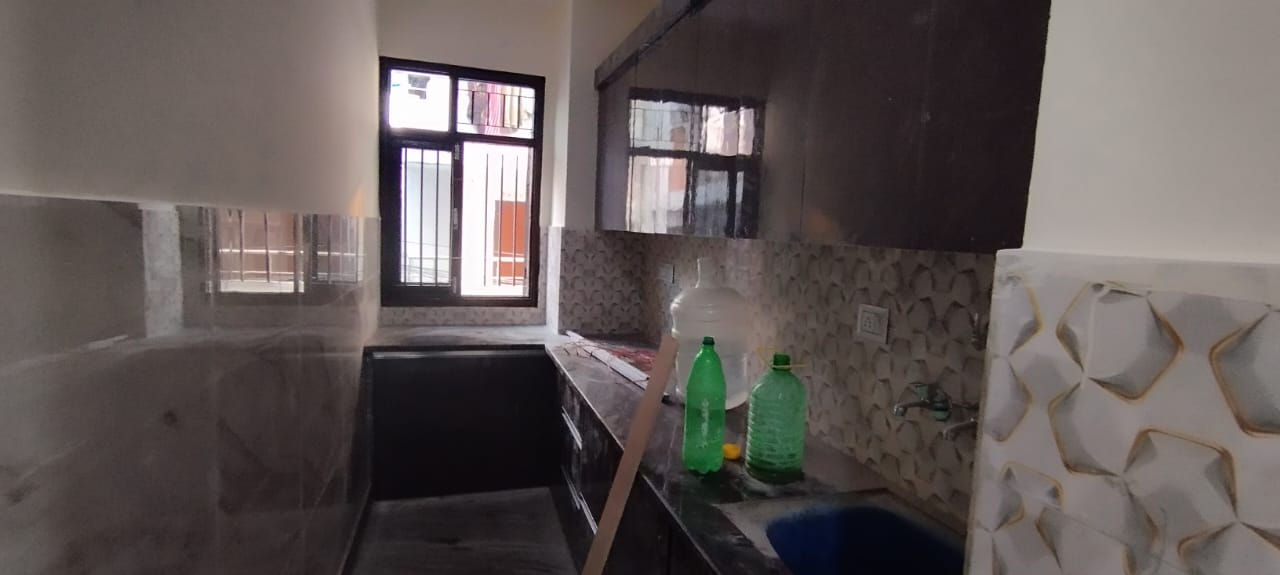 2 BHK + Extra Room Builder Floor For Sale in Tomor Colony