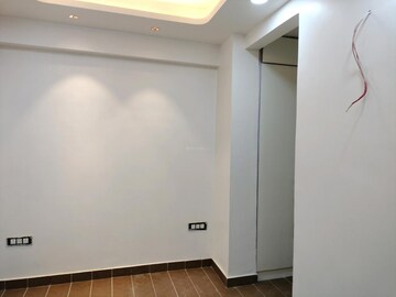 Room in 2 BHK Apartment at Sector 17 Dwarka – for Sale
