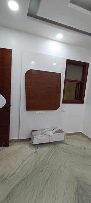 Bathroom in 3 BHK Builder Floor at Rohini Sector 7 – for Sale