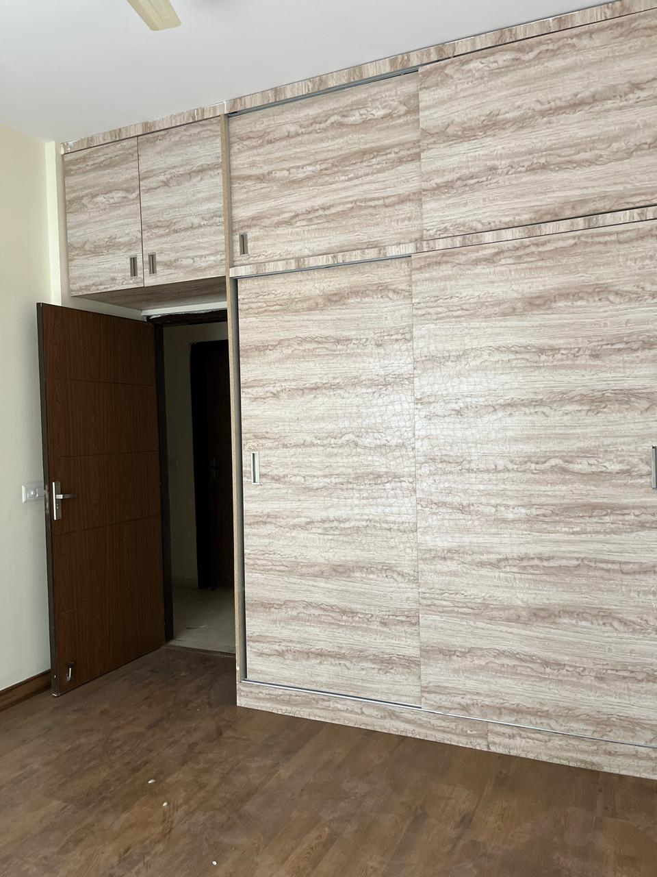 2 BHK Apartment For Rent in RPS Palm Drive
