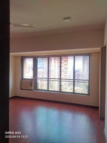 Room in 3 BHK Apartment at Aristo Pearl Residency, Prabhadevi – for Rent