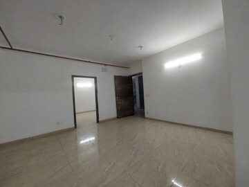 Room in 2 BHK Apartment at SLF Anushree, Sector 75 – for Sale