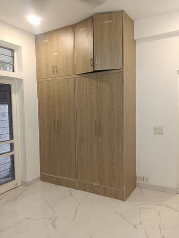 Room in 3 BHK Builder Floor at Sector 50 – for Rent