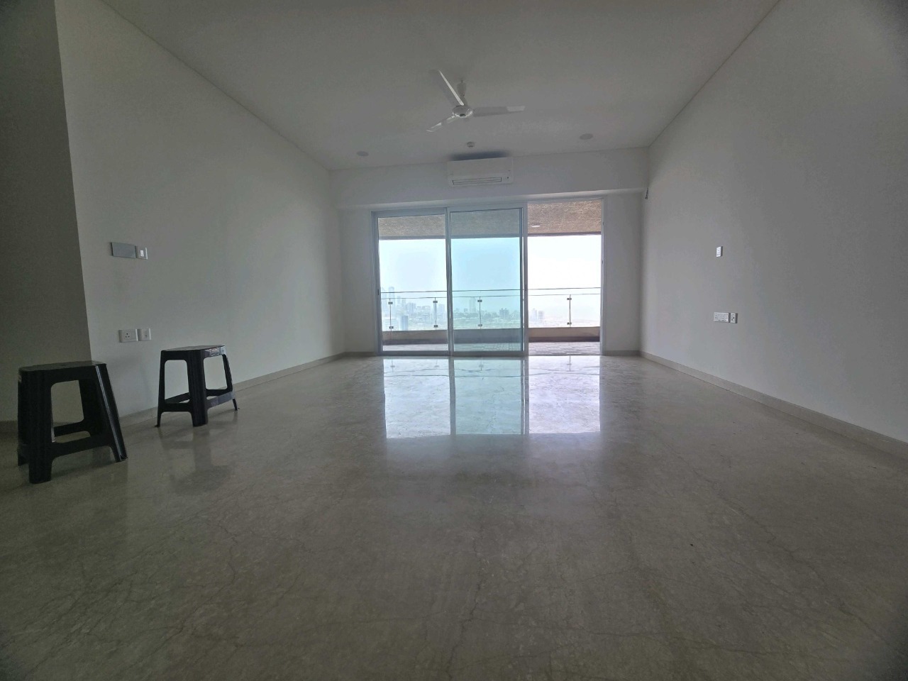 3 BHK + Servant Room Apartment For Sale in Lokhandwala Minerva Mahalaxmi