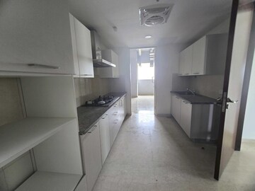 Building Lobby in 3 BHK Apartment at Lokhandwala Minerva Mahalaxmi, Mahalaxmi – for Sale
