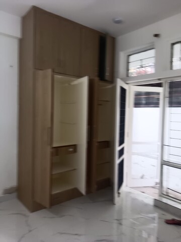 Building Lobby in 3 BHK Villa at Sector 50 – for Rent