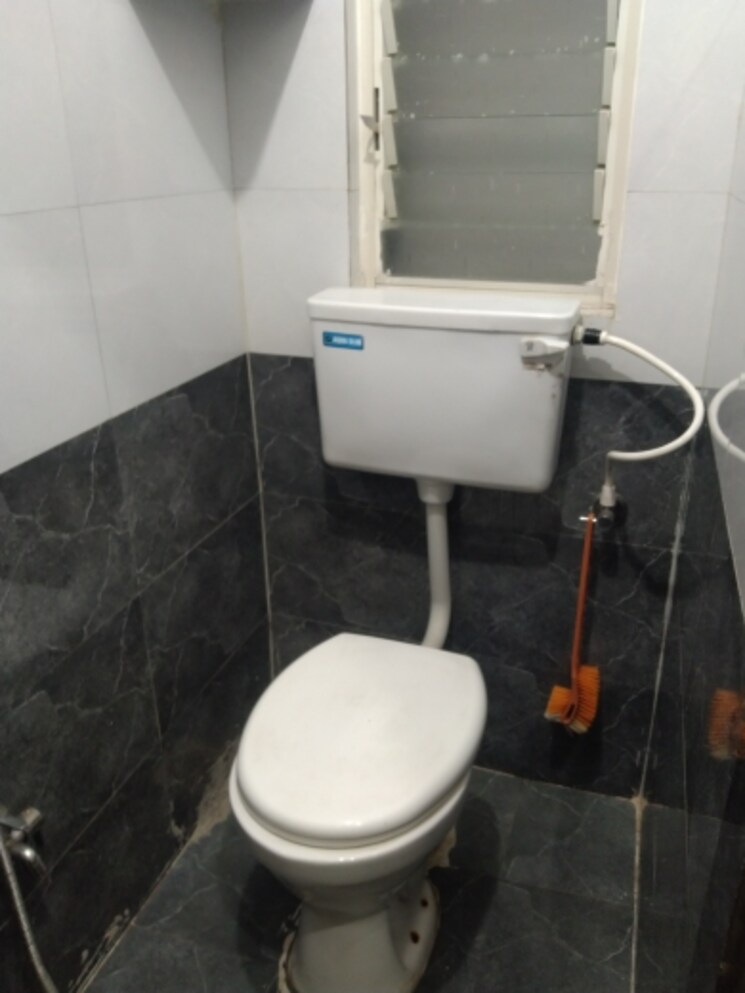 Bathroom, mig-colony-gokhalenagar 1 RK 450 Sq.Ft. Apartment In Gokhalenagar Pune 8947013