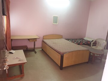 Bedroom in 1 BHK Independent House at Gomti Nagar – for Rent