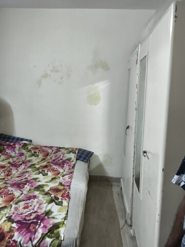 Bedroom in 1 BHK Apartment at Vile Parle West – for Rent
