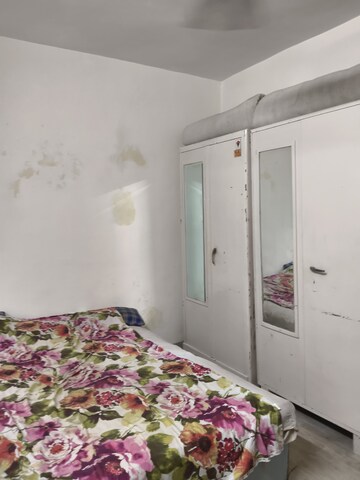 Room in 1 BHK Apartment at Vile Parle West – for Rent