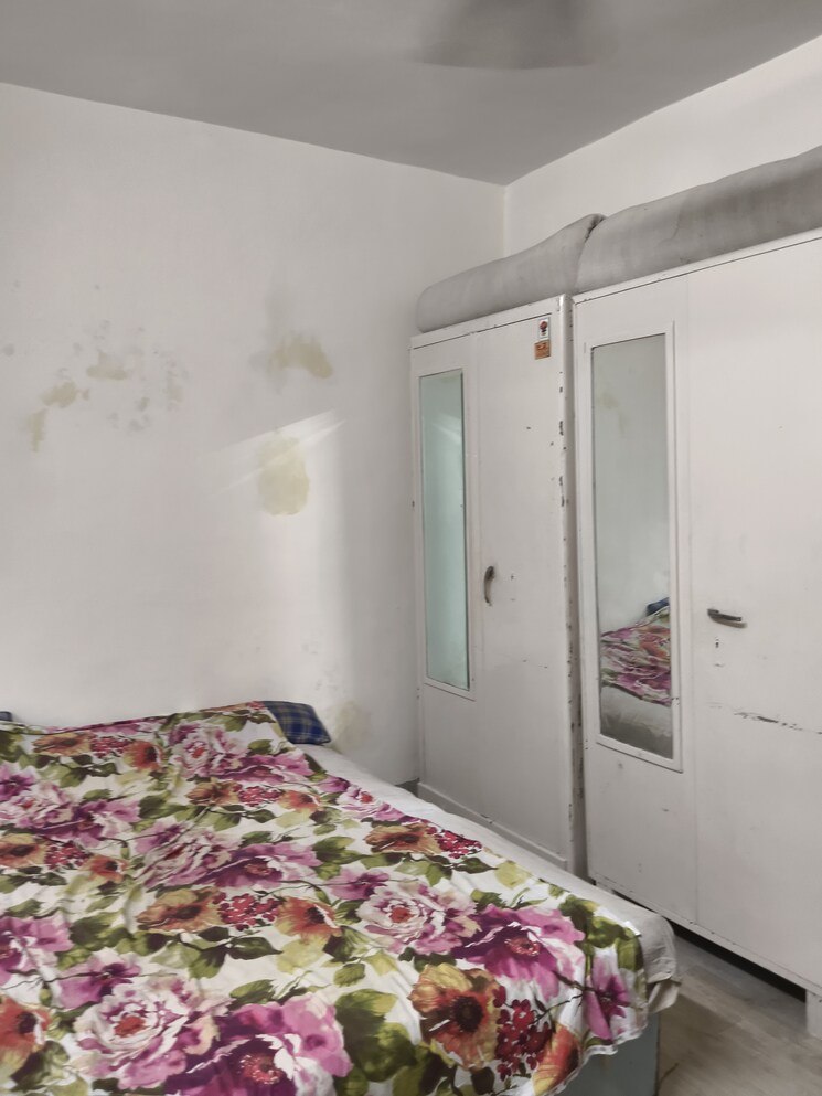 Room, vile parle west 1 Bedroom 500 Sq.Ft. Apartment In Vile Parle West Mumbai 8947179