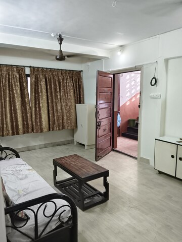 Living Room in 1 BHK Apartment at Vile Parle West – for Rent