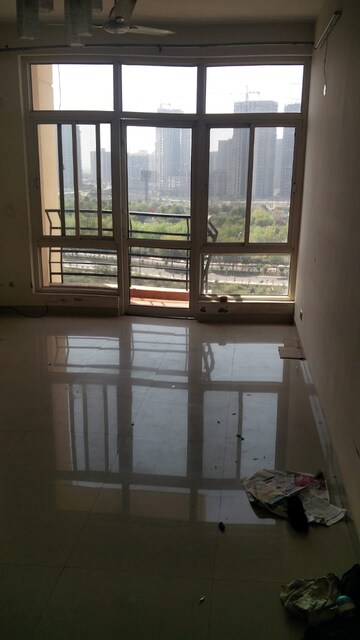 2 BHK Apartment For Sale in Omaxe Grand, Sector 93b