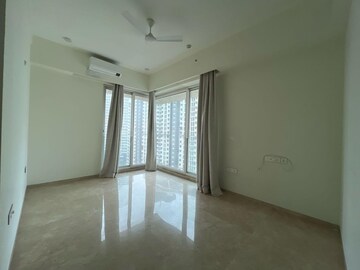 Room in 3 BHK Apartment at Raheja Imperia, Worli – for Sale