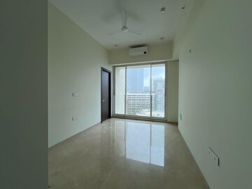 Room in 3 BHK Apartment at Raheja Imperia, Worli – for Sale