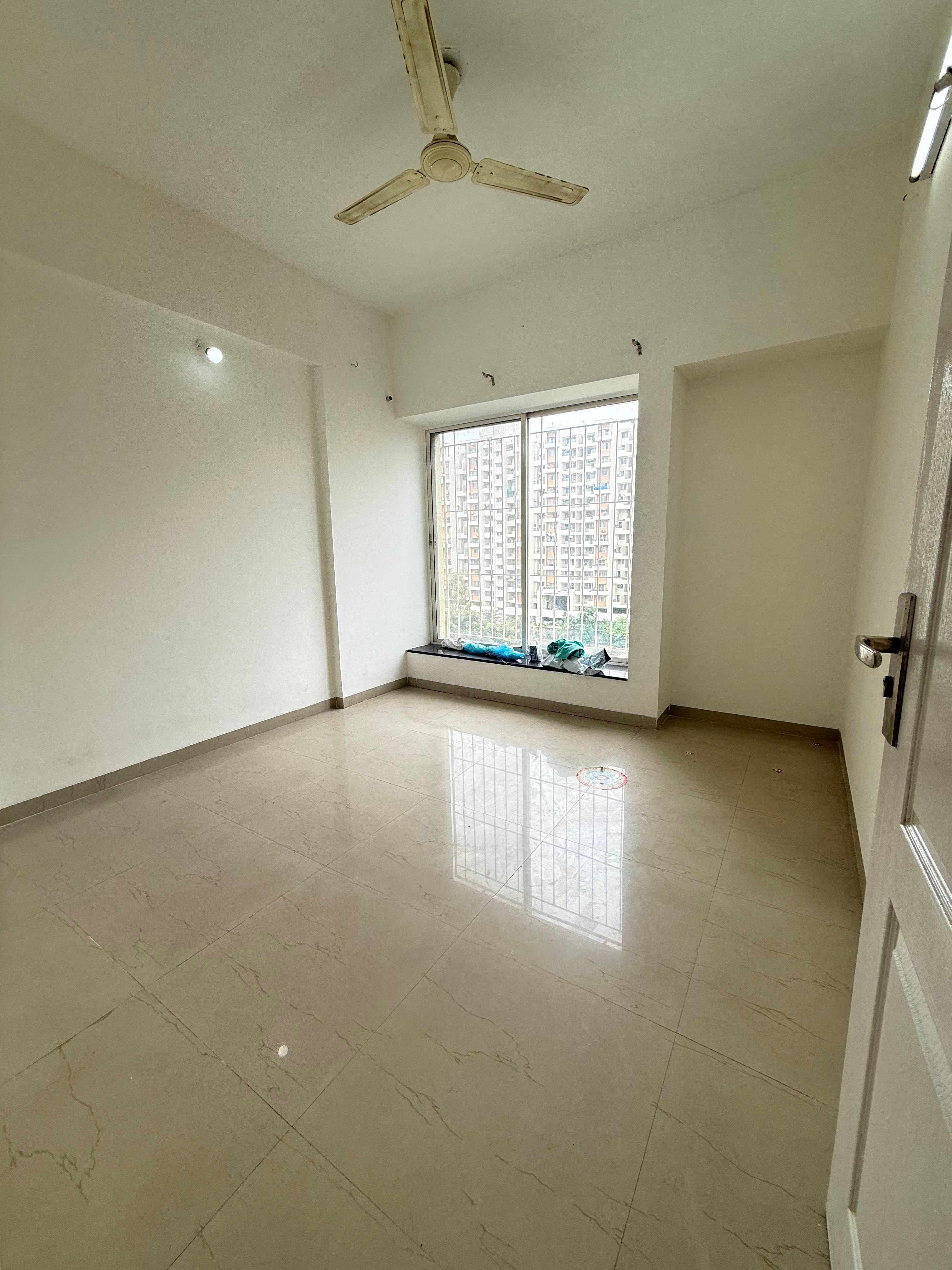 3 BHK + Pooja Room,Servant Room,Study Room,Extra Room Apartment For Rent in Yash Wisteria