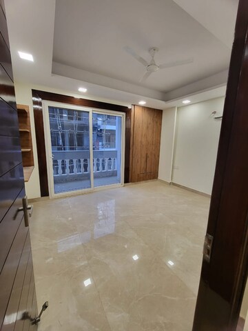 Room in 3 BHK Builder Floor at Fidato Honour Homes, Sector 89 – for Sale
