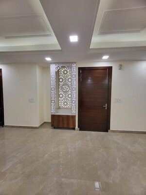 Room in 3 BHK Builder Floor at Fidato Honour Homes, Sector 89 – for Sale