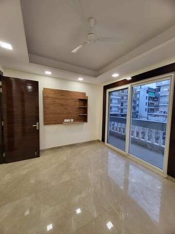 Room in 3 BHK Builder Floor at Fidato Honour Homes, Sector 89 – for Sale