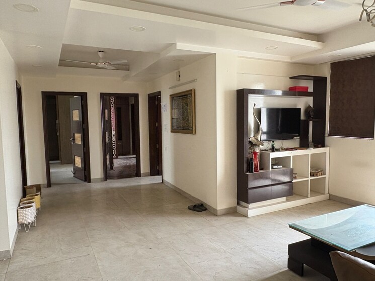 Living Room, unitech-uniworld-resorts-the-residences 3 Bedroom 1550 Sq.Ft. Builder Floor In Sector 33 Gurgaon 8947287