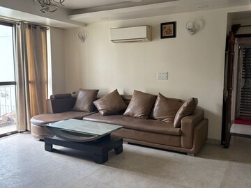 Living Room in 3 BHK Builder Floor at Unitech Uniworld Resorts-The Residences, Sector 33 – for Rent