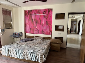 Bedroom in 3 BHK Builder Floor at Unitech Uniworld Resorts-The Residences, Sector 33 – for Rent