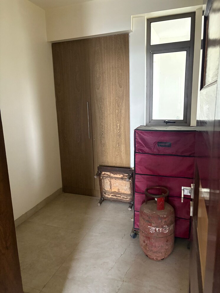 undefined, unitech-uniworld-resorts-the-residences 3 Bedroom 1550 Sq.Ft. Builder Floor In Sector 33 Gurgaon 8947287