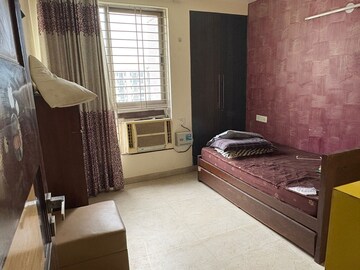 Bedroom in 3 BHK Builder Floor at Unitech Uniworld Resorts-The Residences, Sector 33 – for Rent