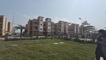 4 BHK Builder Floor – Exterior View View at BPTP Parkland Pride, Sector 77 - for Sale