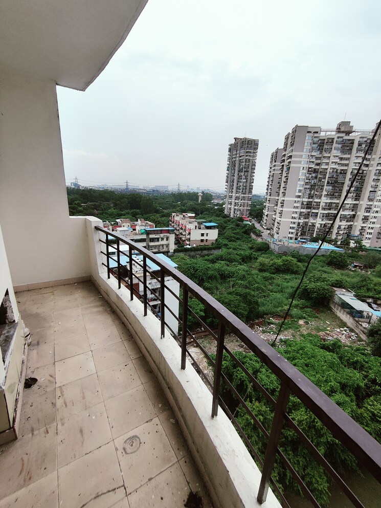 Balcony, anshika-indira-enclave-ii 3 Bedroom 1700 Sq.Ft. Apartment In Indrapuram Ghaziabad 8947499