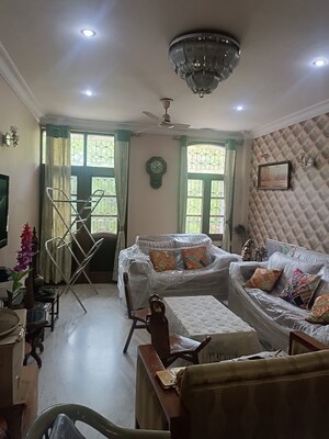 3 BHK Builder Floor For Sale in Chittaranjan Park