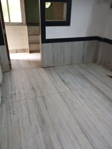 Room in 1 BHK Apartment at Satya Niwas, Andheri East – for Rent