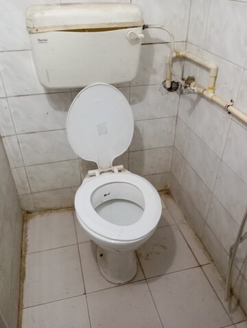Bathroom in 1 BHK Apartment at Satya Niwas, Andheri East – for Rent