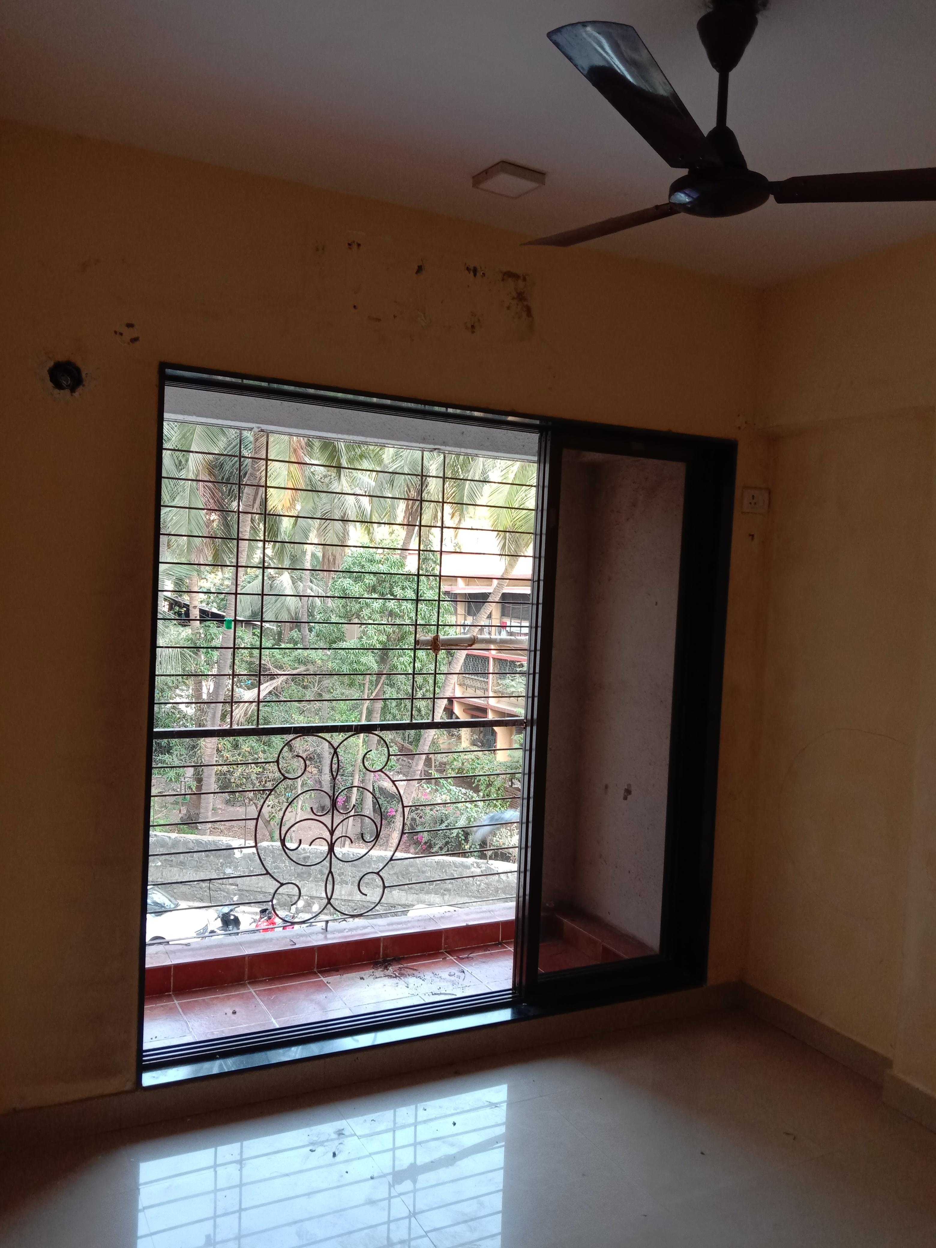1.5 BHK Apartment For Sale in Mohan Mansion CHS