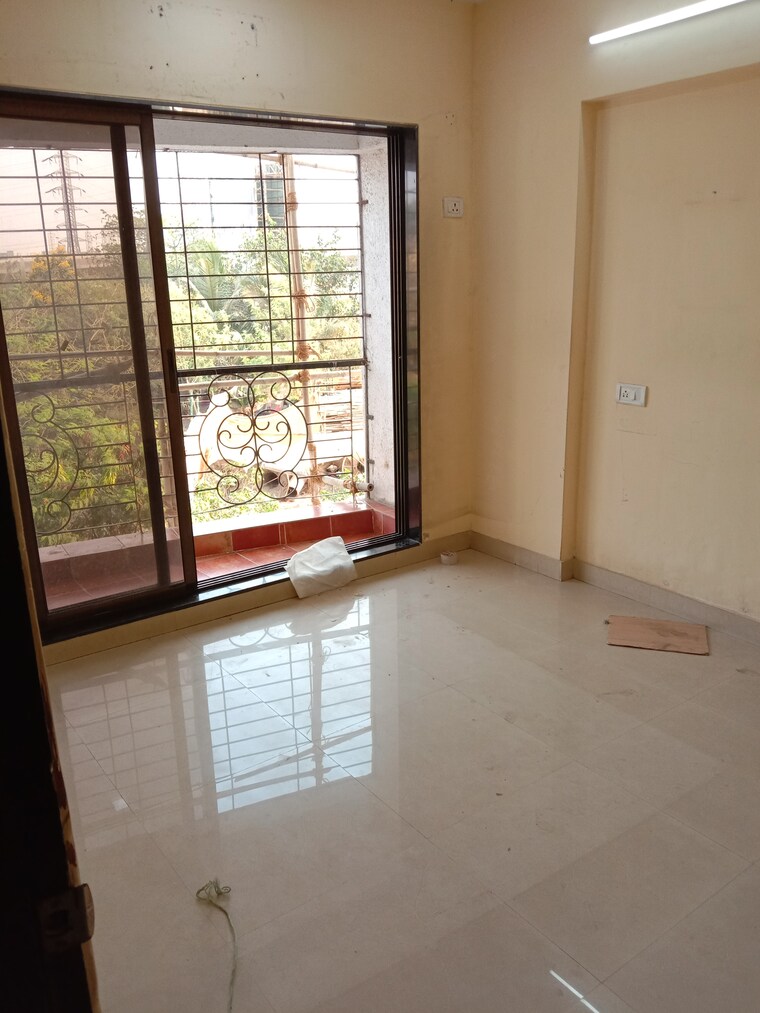 Room, mohan-mansion-chs 1.5 Bedroom 580 Sq.Ft. Apartment In Chunabhatti Mumbai 8947509
