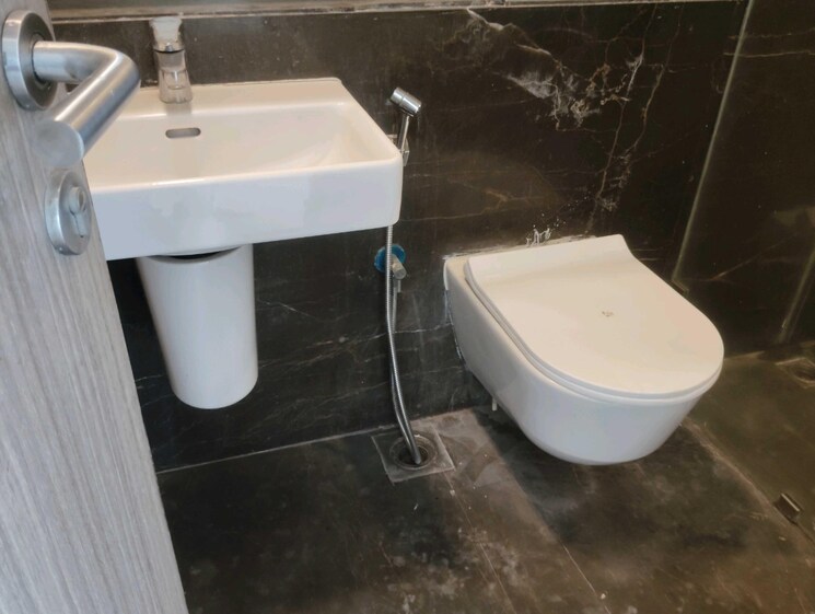 Bathroom, lodha-kiara 3 Bedroom 1177 Sq.Ft. Apartment In Worli Mumbai 8947511