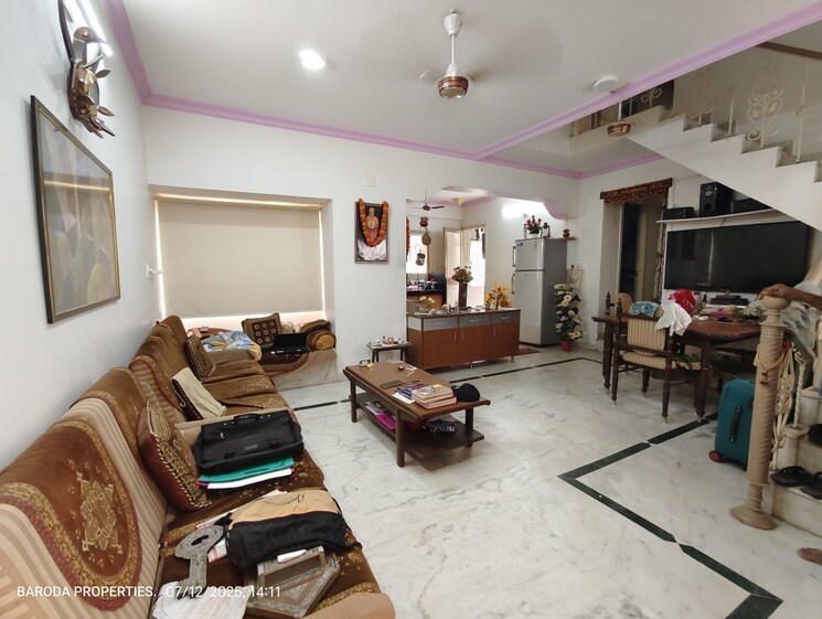 Living Room, race course 4 Bedroom 1500 Sq.Ft. Apartment In Race Course Vadodara 8947529