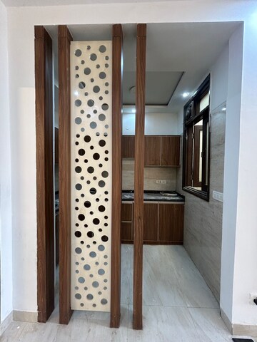 Building Lobby in 2 BHK Builder Floor at Palm Residency Chhatarpur, Chattarpur – for Rent