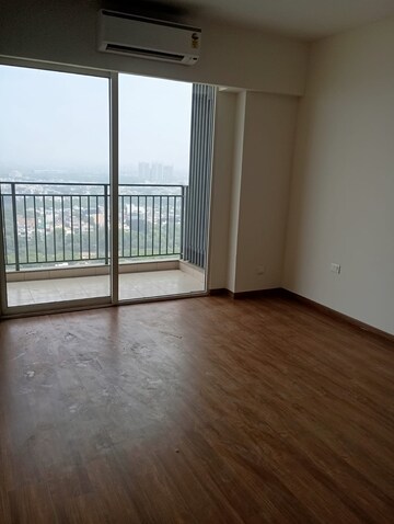 Room in 3 BHK Apartment at Godrej Woods, Sector 43 – for Rent