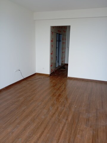 Room in 3 BHK Apartment at Godrej Woods, Sector 43 – for Rent