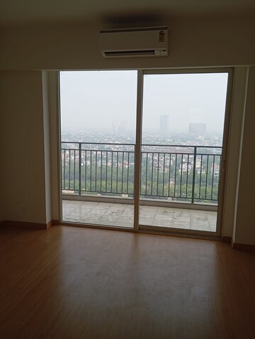 Room in 3 BHK Apartment at Godrej Woods, Sector 43 – for Rent