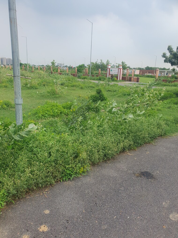 Garden, yeida-plots  1000 Sq.Mt. Plot In Dankaur Greater Noida 8947670